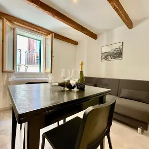 https://gilbert-36.in-sardinia.net